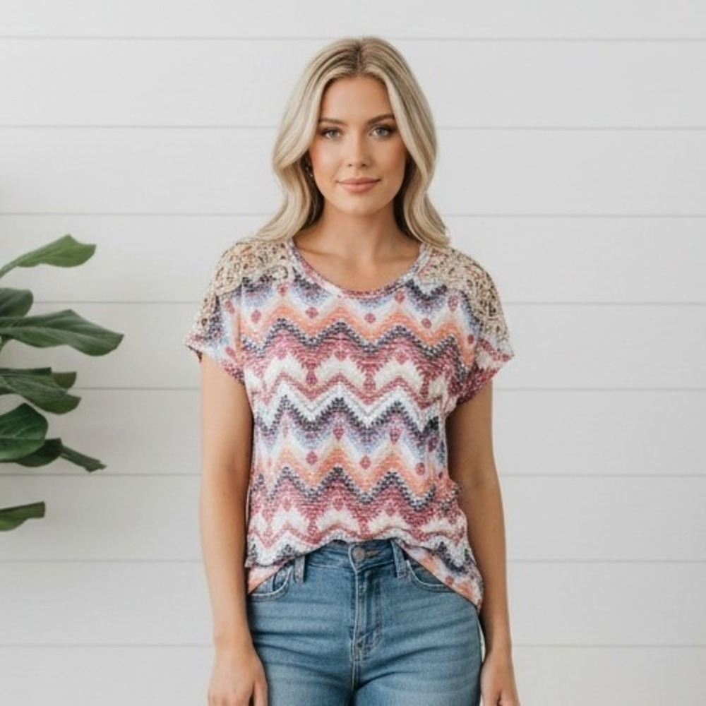 Absolutely Famous Women's L‎ Southwestern Knit Top Blouse Lace Cowgirl Coquette